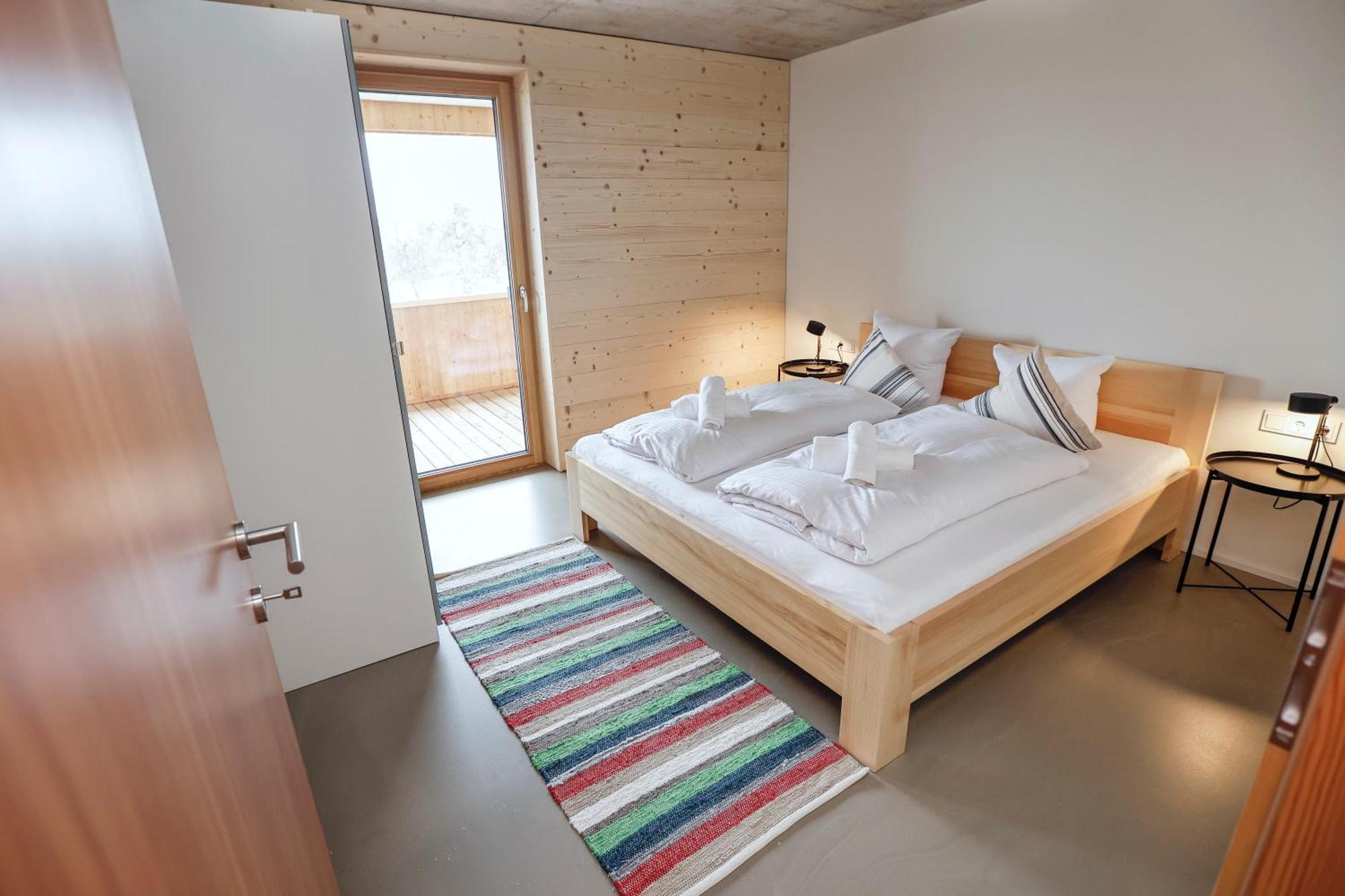 Boutique Apartments Lustenau Nachhaltige Kuehlung Ueber Erdsonde Und Fussbodenkuehlung Pokoj fotografie