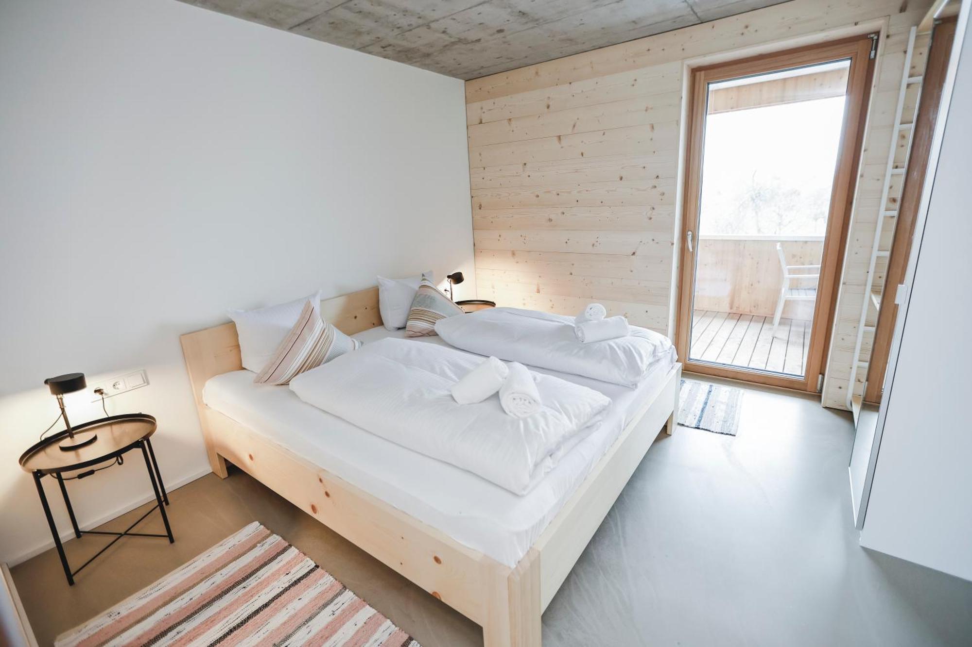 Boutique Apartments Lustenau Nachhaltige Kuehlung Ueber Erdsonde Und Fussbodenkuehlung Pokoj fotografie