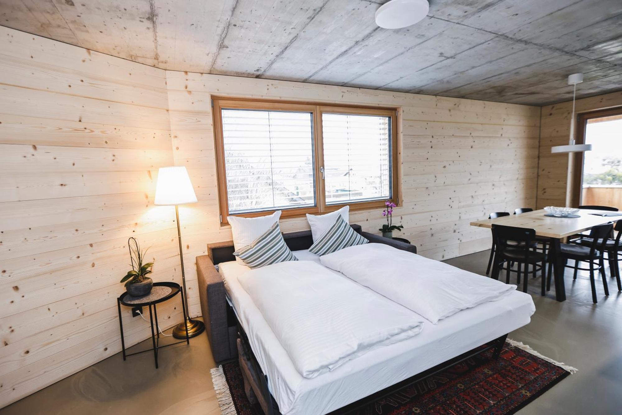 Boutique Apartments Lustenau Nachhaltige Kuehlung Ueber Erdsonde Und Fussbodenkuehlung Pokoj fotografie